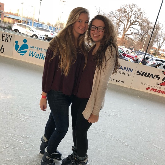 Meet your Posher, Anne peyton - Picture 1 of 1